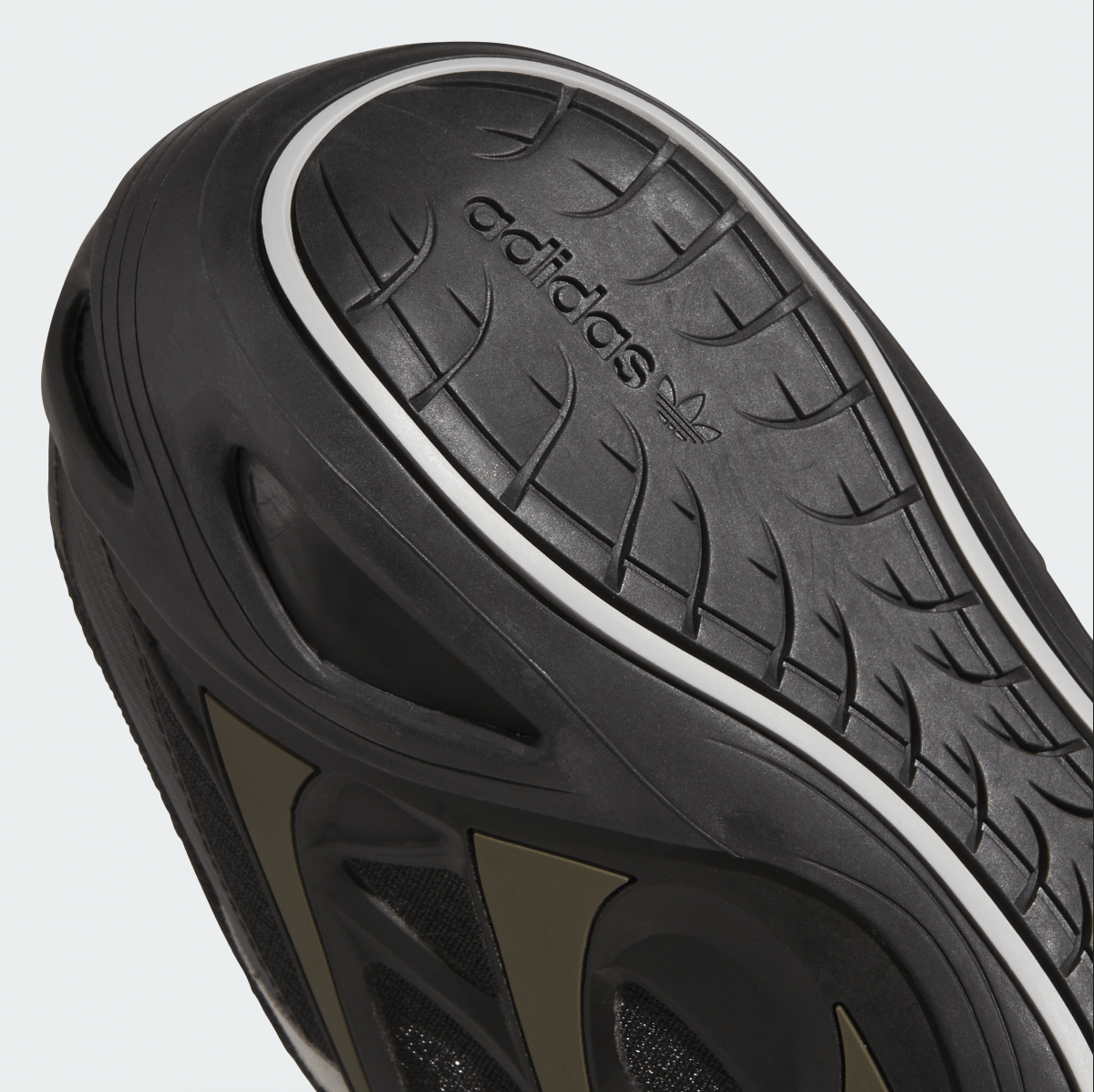 adidas para Bad Bunny x Mercedes - AMG F1 Adi Racer GT Brown - BAD BUNNY X ADIDAS