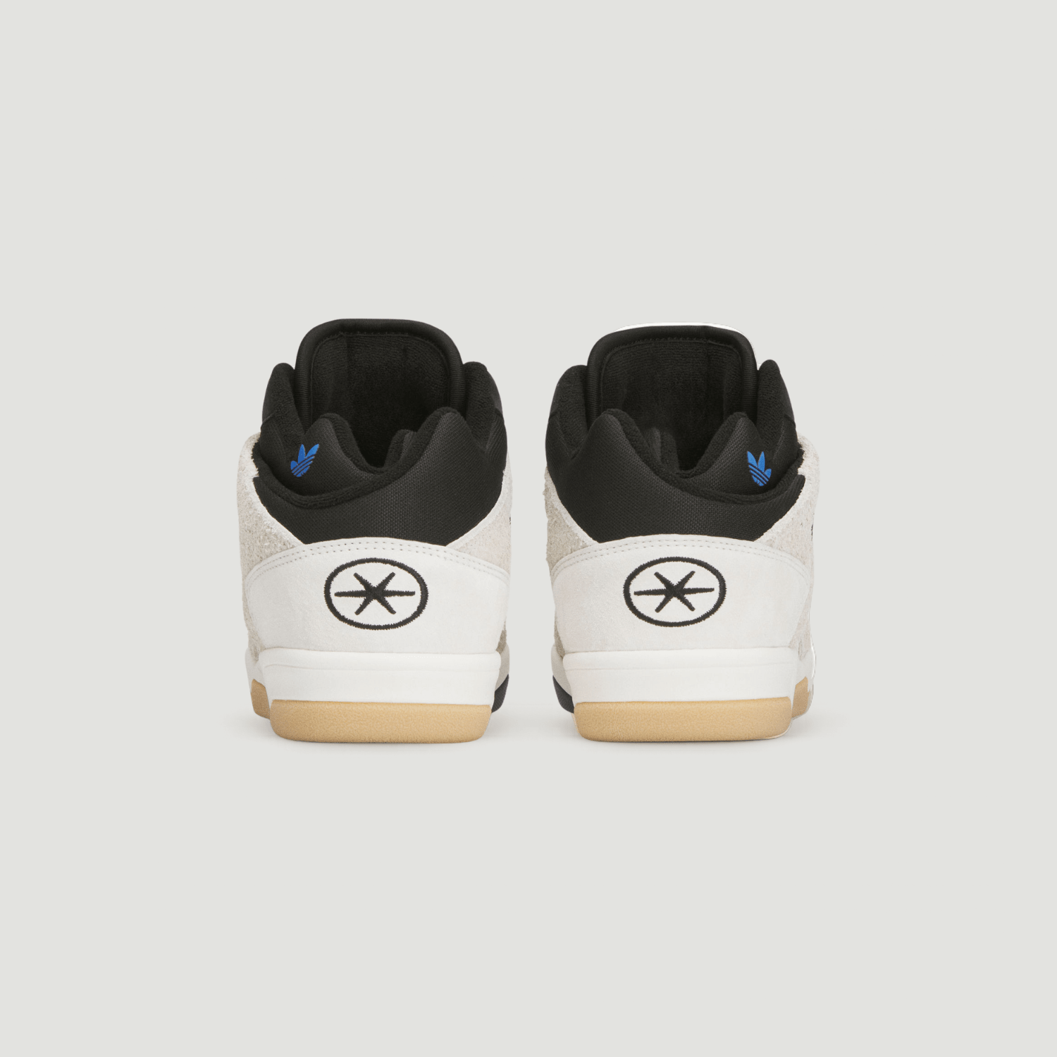 ADIDAS BADBO 1.0 BLACK - Adidas para Bad Bunny