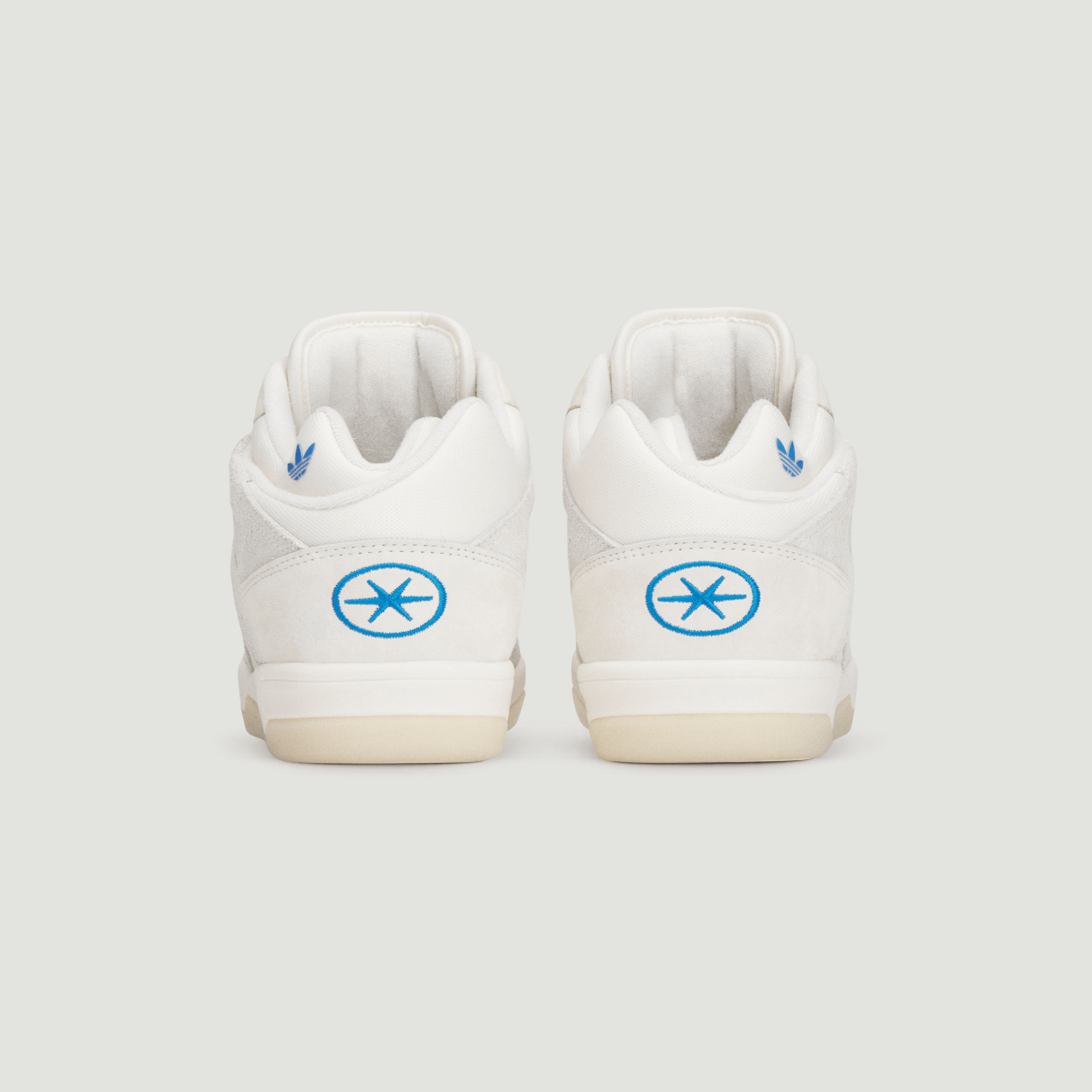 ADIDAS BADBO 1.0 ON WHITE - Adidas para Bad Bunny