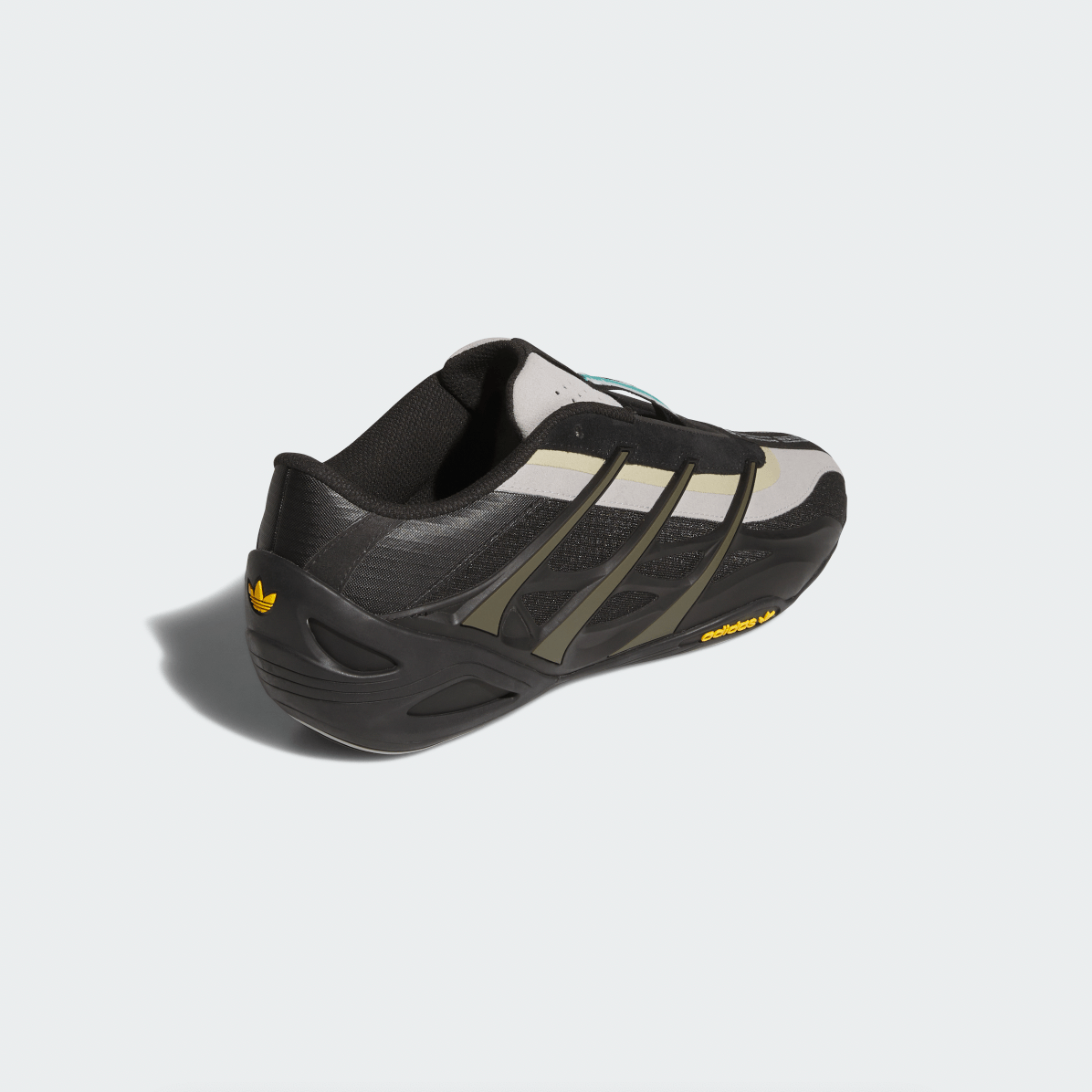 adidas para Bad Bunny x Mercedes - AMG F1 Adi Racer GT Brown - BAD BUNNY X ADIDAS